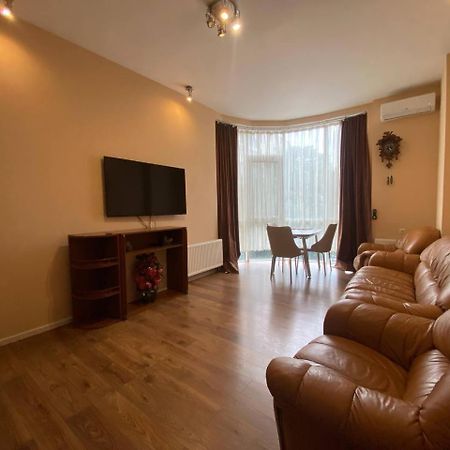 Apartment On Dragomirova Kiev Exterior foto