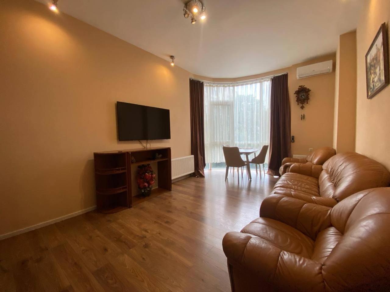 Apartment On Dragomirova Kiev Exterior foto