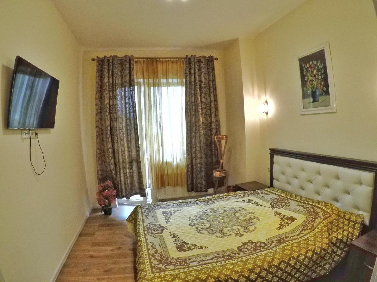 Apartment On Dragomirova Kiev Exterior foto